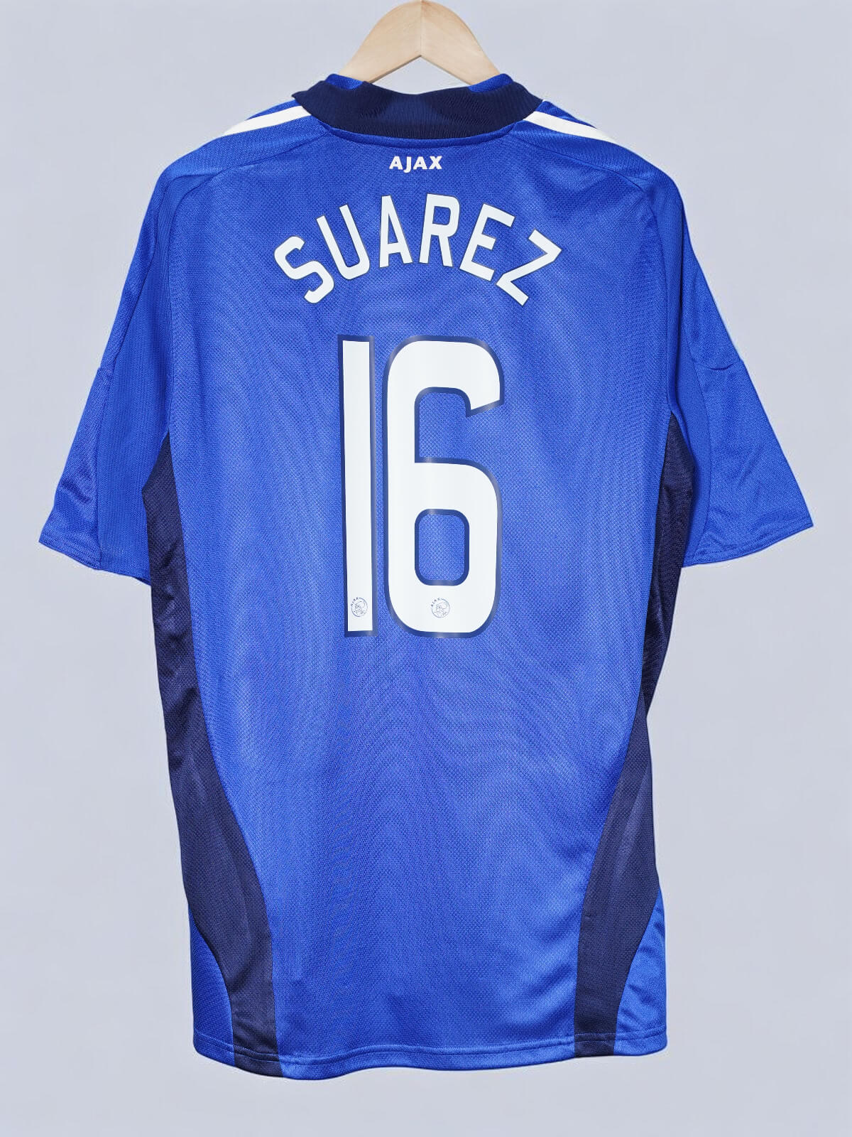 Ajax Away Shirt 2008/9 Suarez 16 (L)