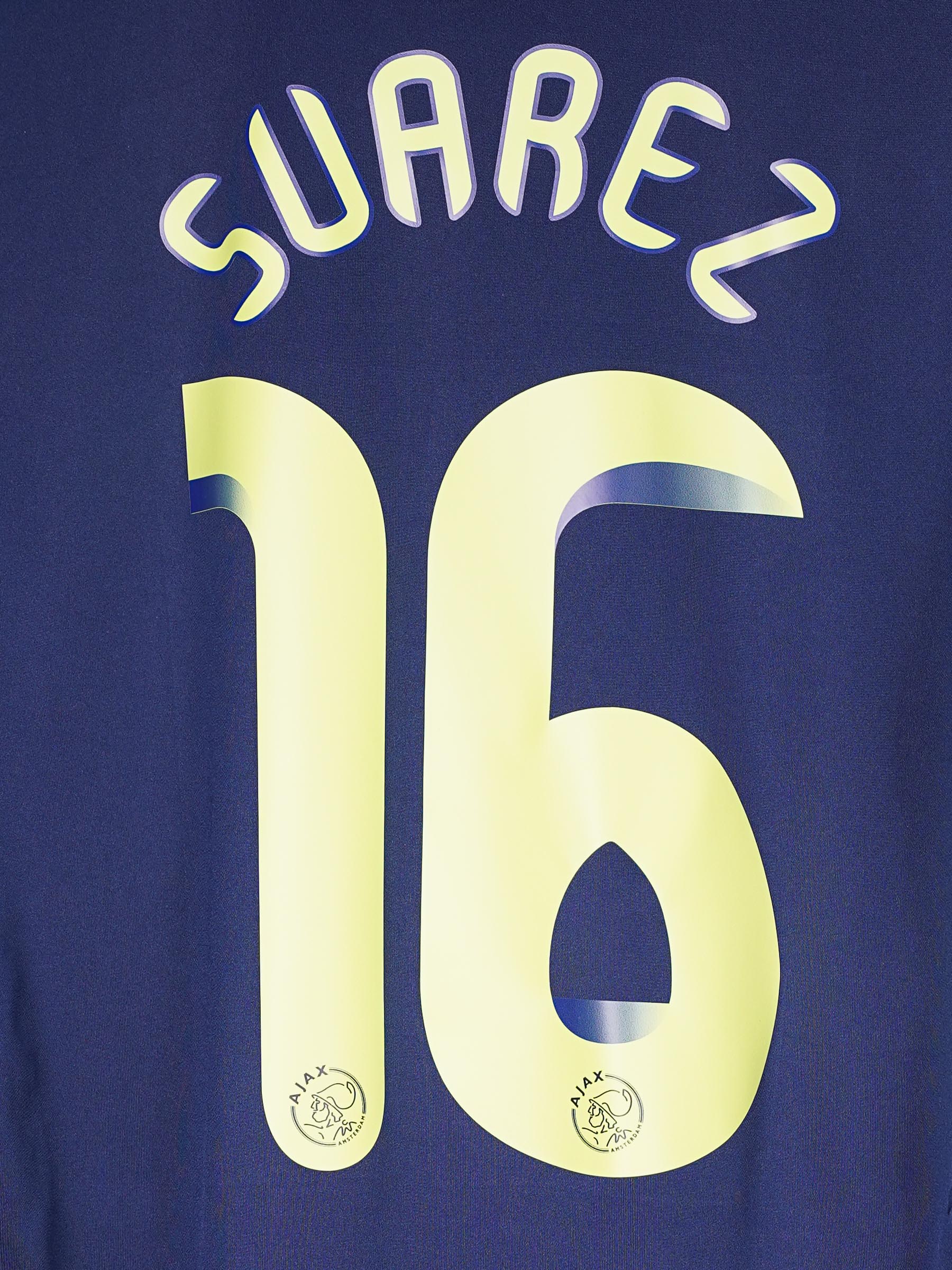 Ajax Away Shirt 2010/11 Suarez 16 (L)