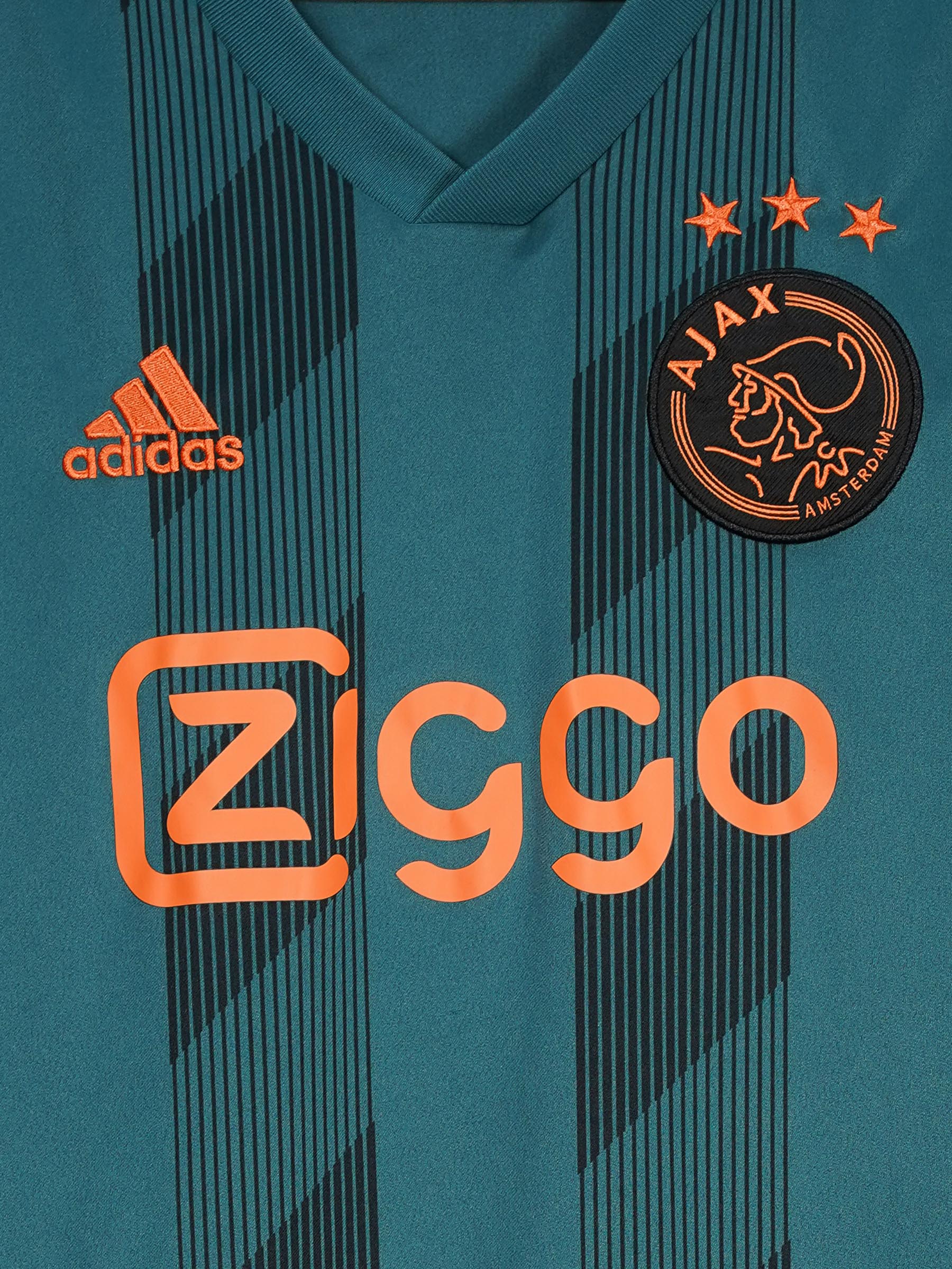 Ajax Away Shirt 2019/20 Ziyech 22 (L)