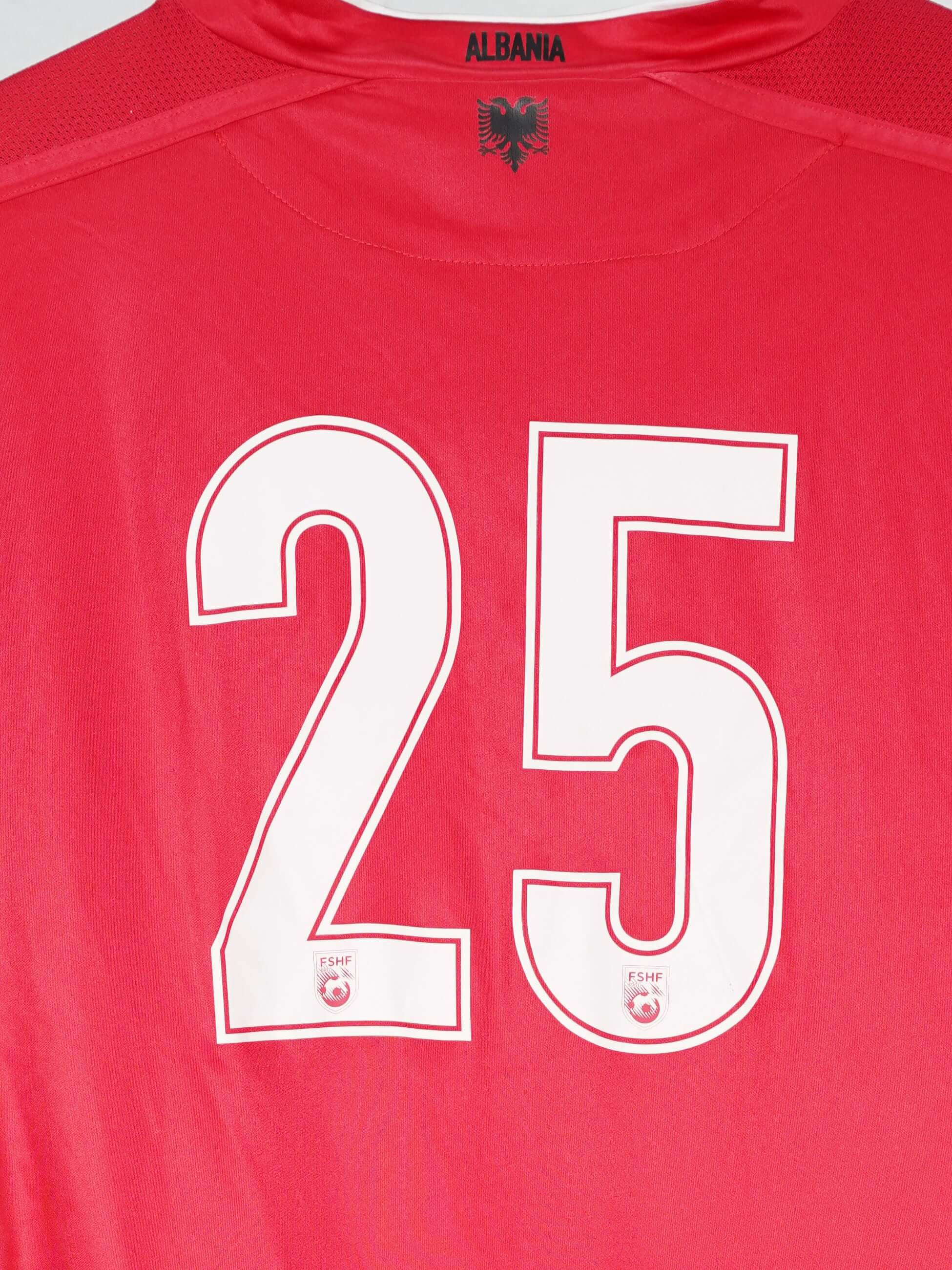 Albania Home Shirt 2016/17 25 (M)