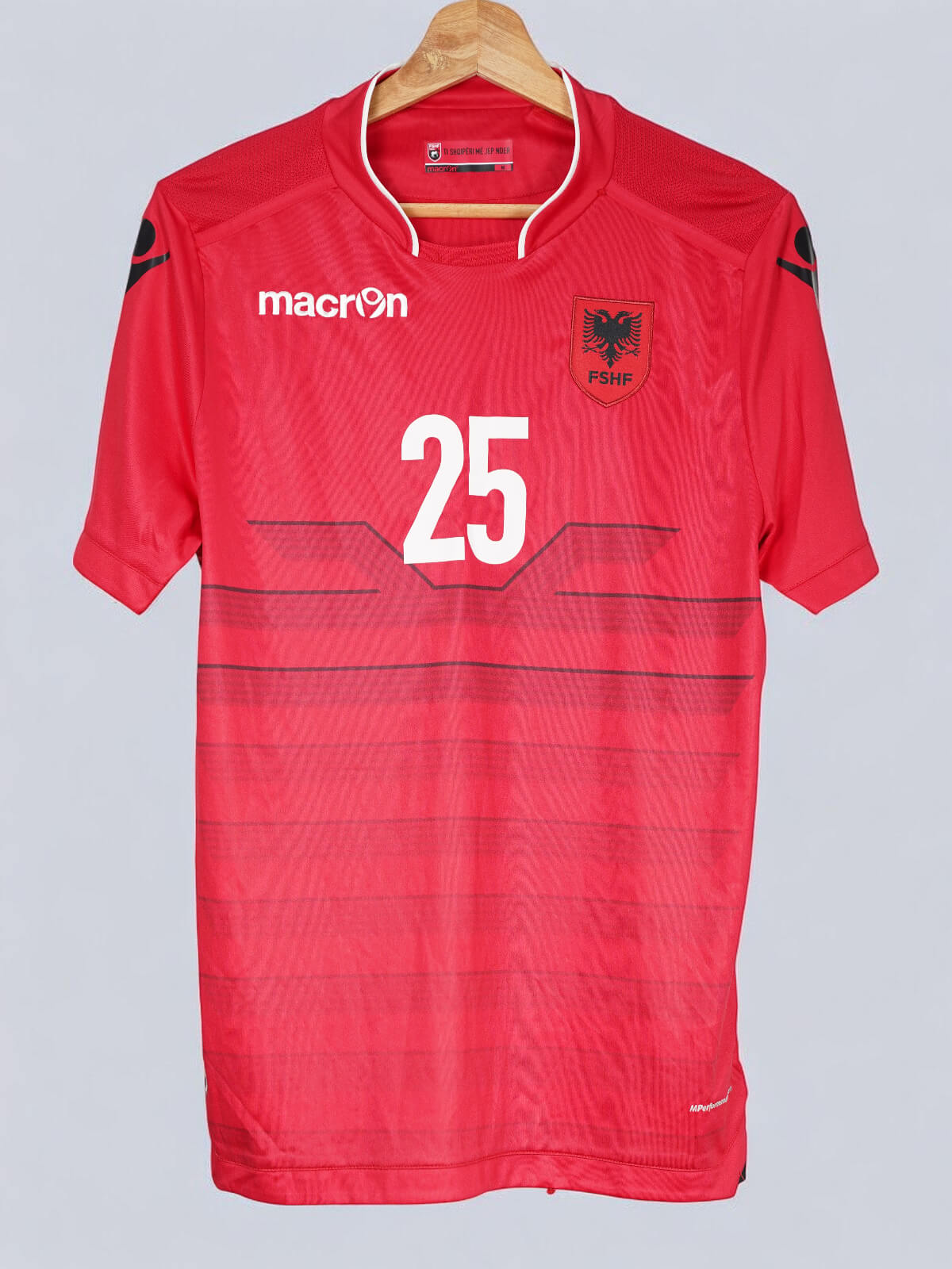 Albania Home Shirt 2016/17 25 (M)