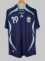 Argentina Away Shirt 2006/7 Messi 19 (L)