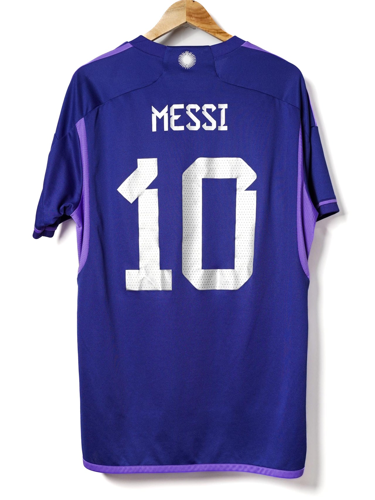 Argentina Away Shirt 2022/23 Messi 10 (XL)