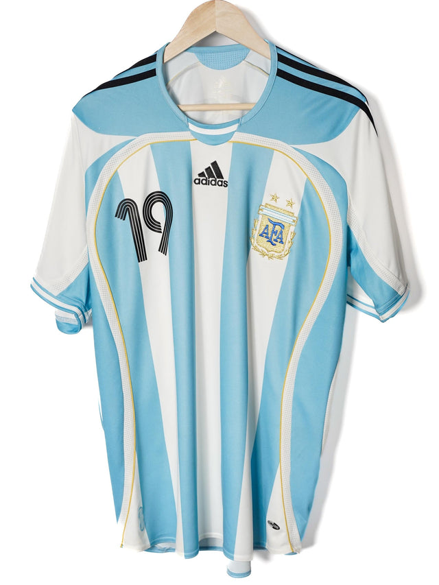 Argentina Home Shirt 2006/7 Messi 19 (L)