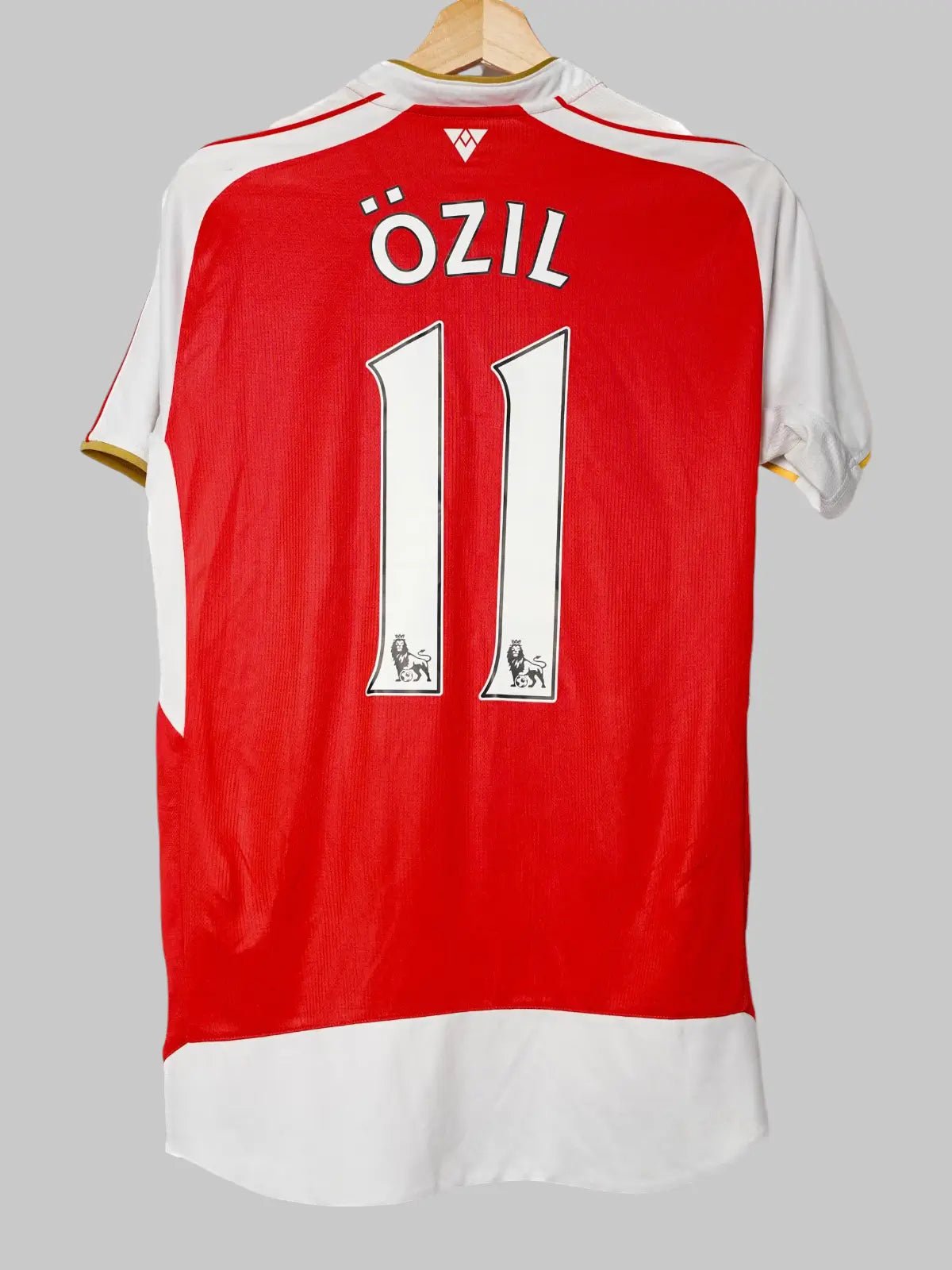 2015/16 Arsenal Özil #11 Home Shirt (M) Puma | First11