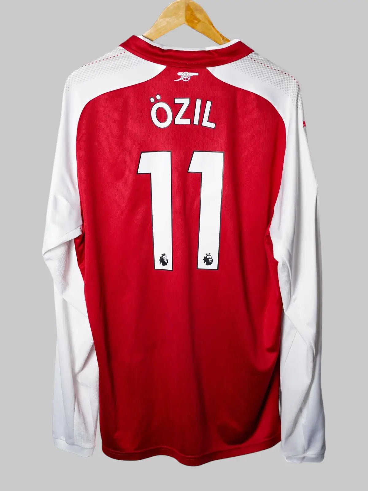 2017/18 Arsenal Özil #11 Home Shirt L/S (XL) Puma | First11