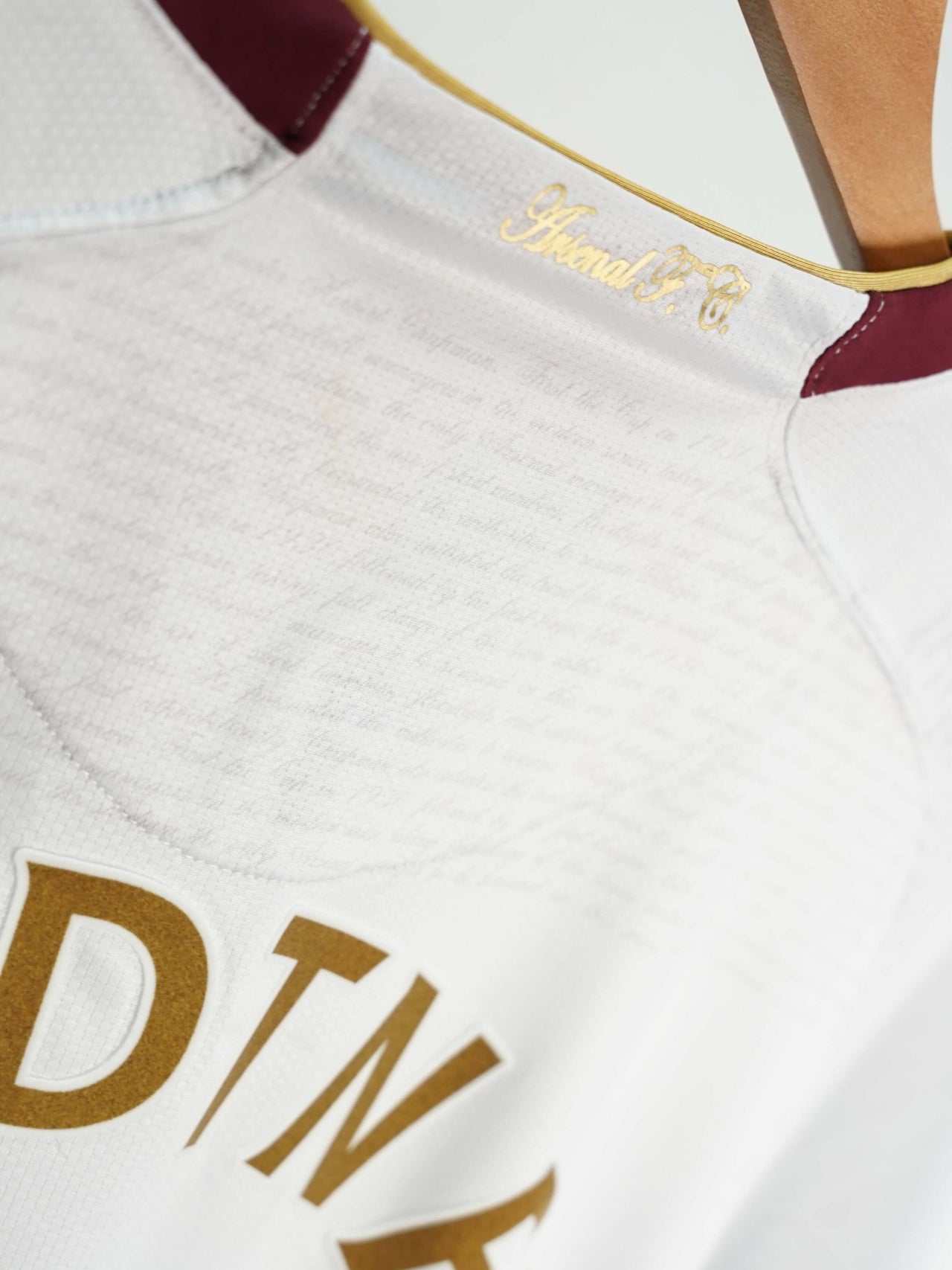 Arsenal Third Shirt 2007/8 Bendtner 26 (L)