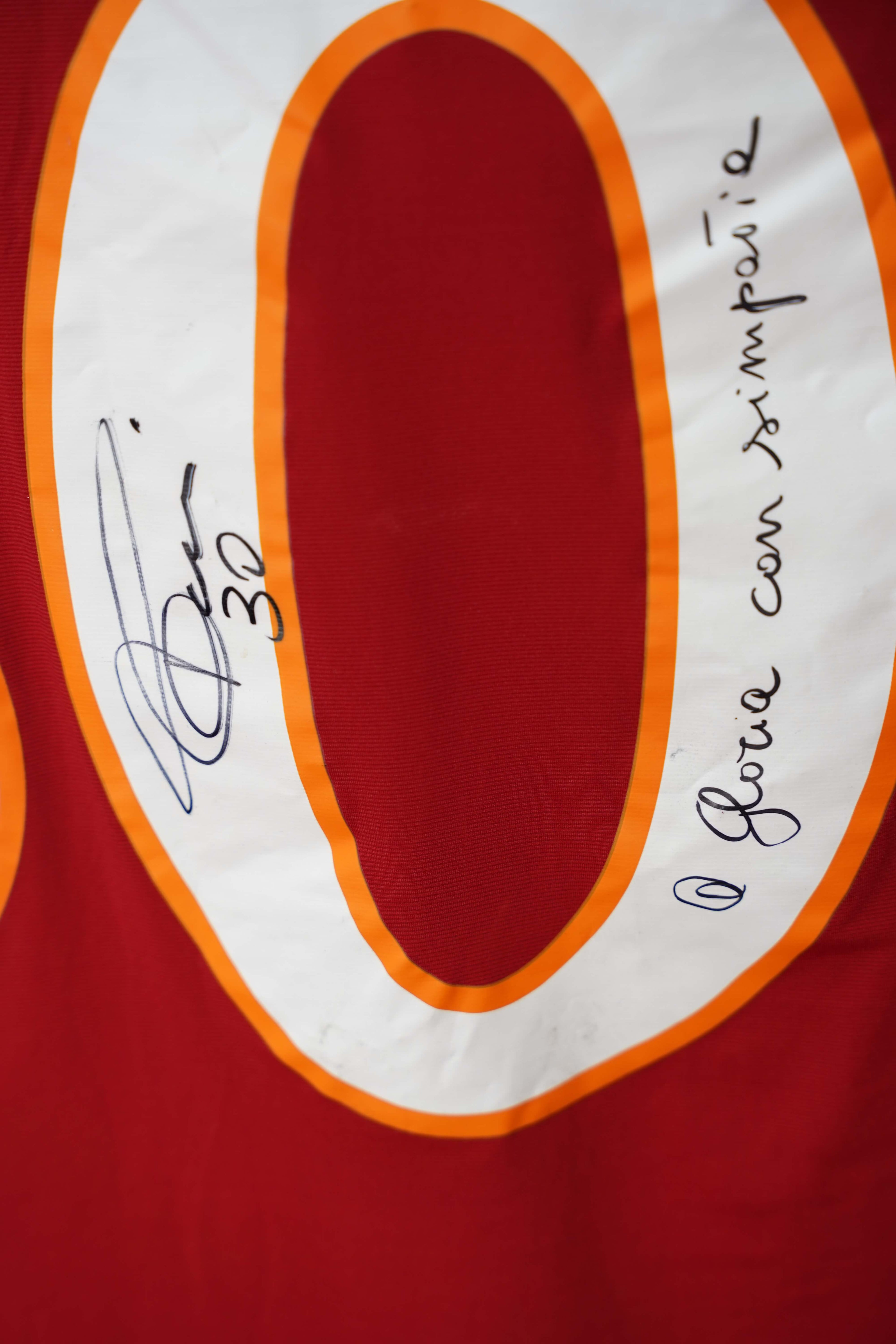 AS Roma Home Shirt 2009/10 Toni 30 Signed (XL)