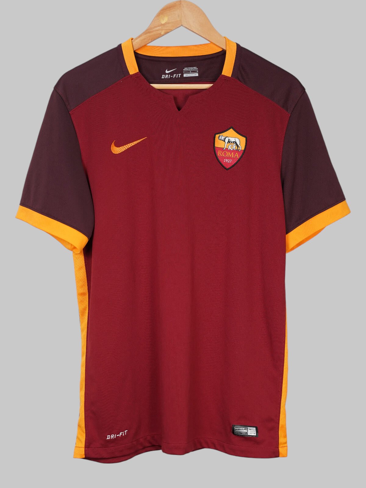 AS Roma Home Shirt 2015/16 Nainggolan 4 (L)