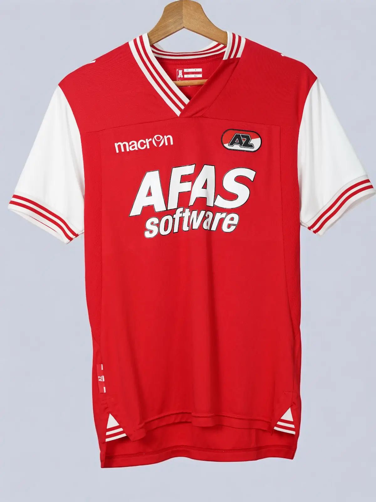 AZ Alkmaar Macron Training Shirt (L)