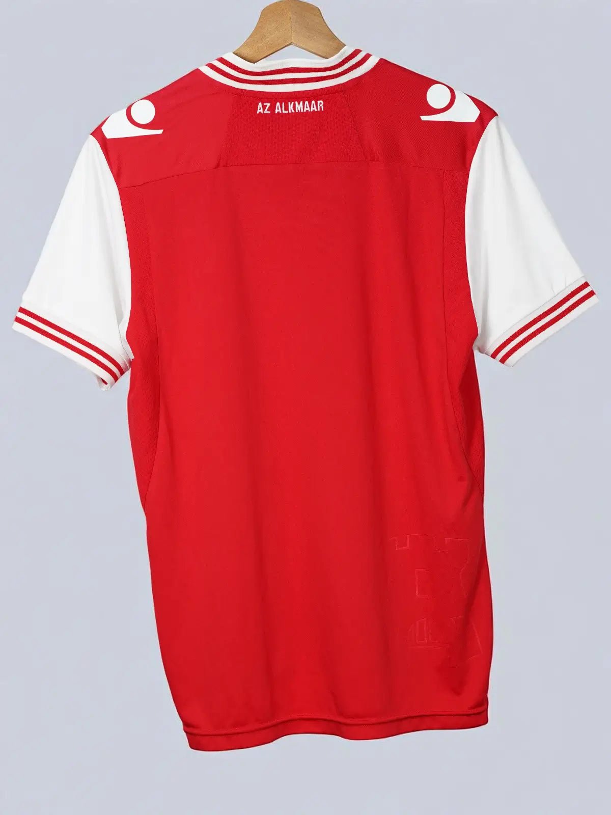 AZ Alkmaar Macron Training Shirt (L)