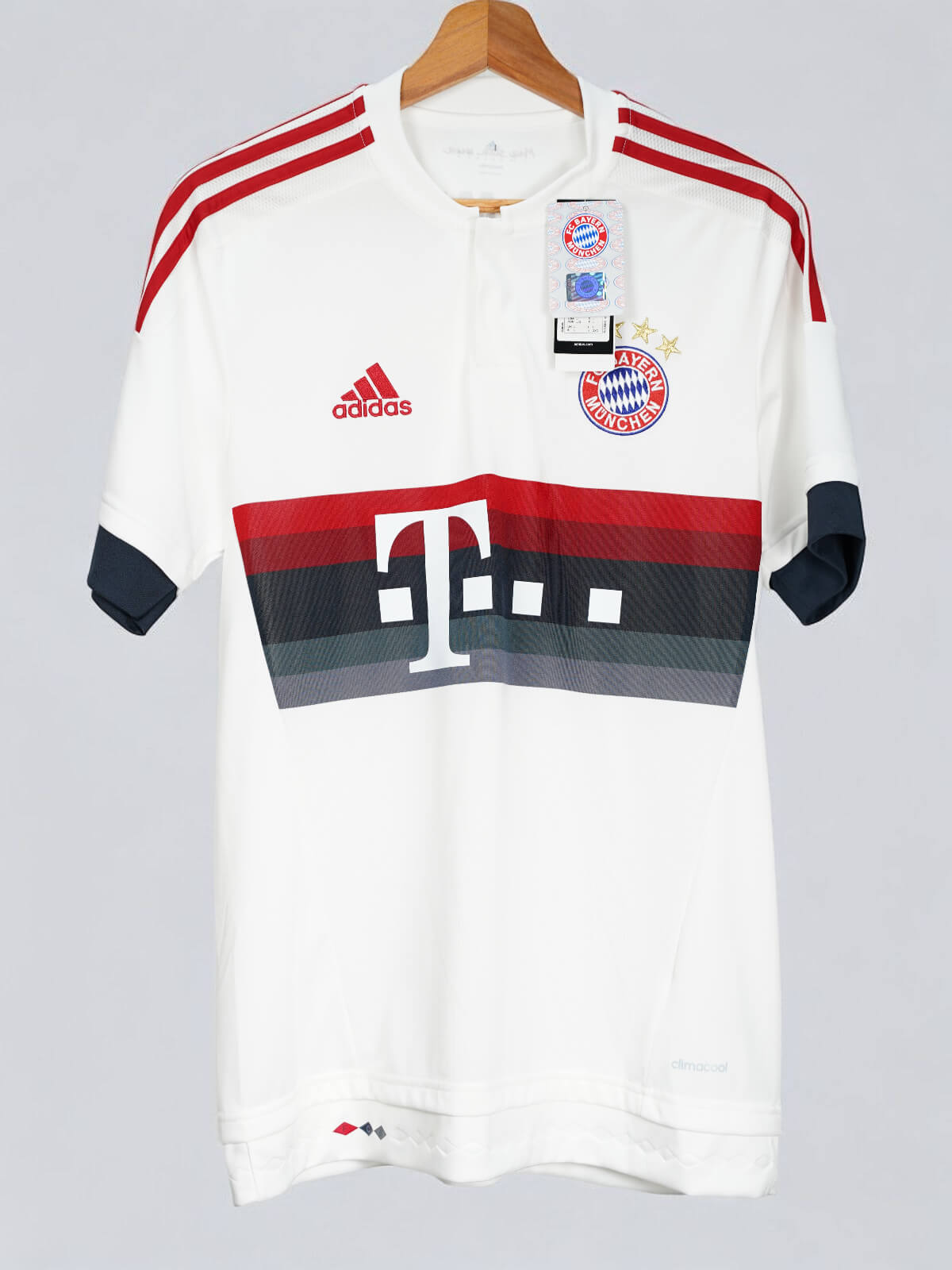 Bayern Munich Away Shirt 2015/16 BNWT Robben 10 (M)