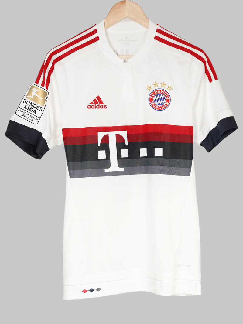 Bayern Munich Away Shirt 2015/16 Robben 10 (M)