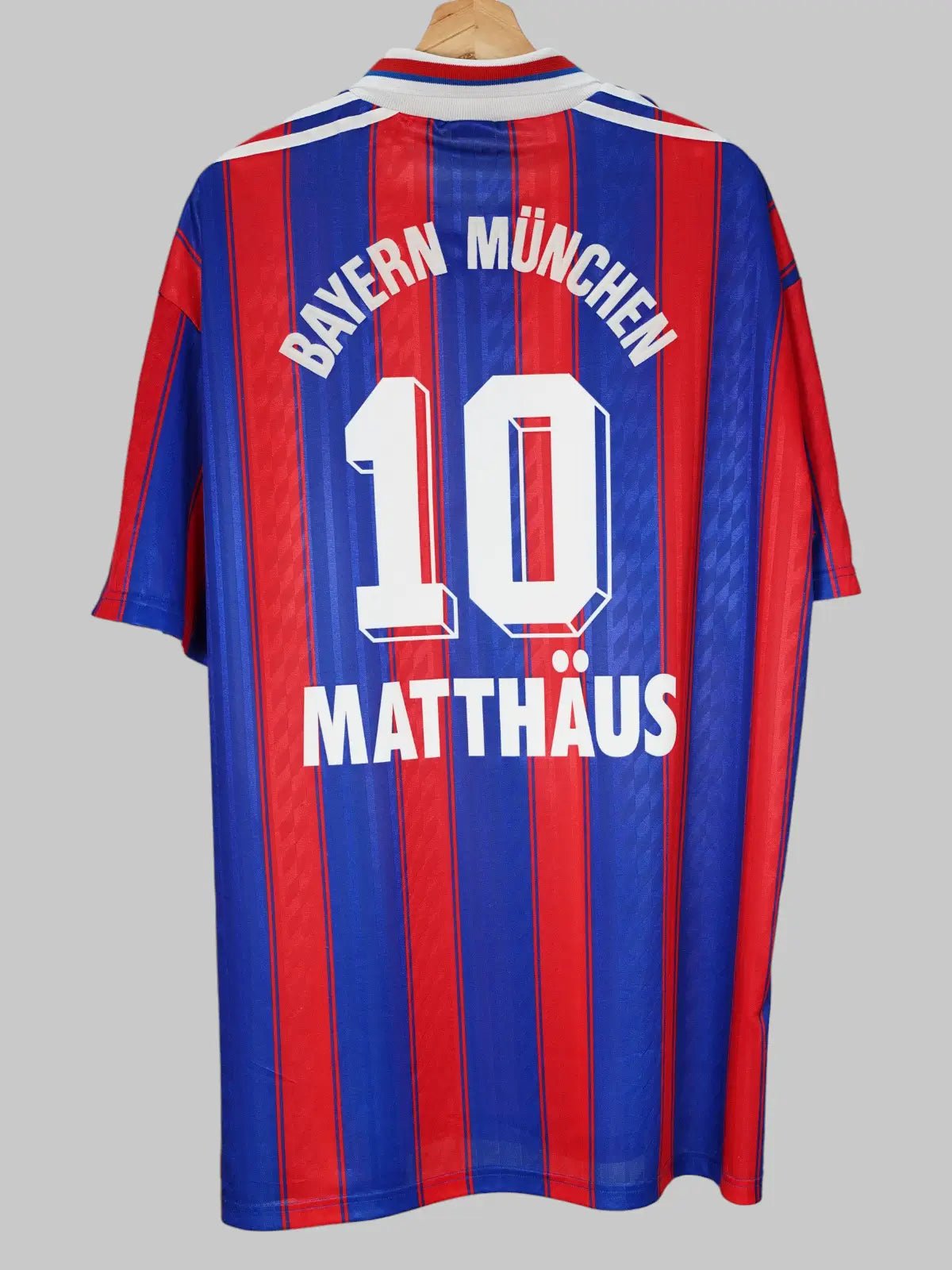Bayern Munich Home Shirt 1995/96 Matthaus 10 (2XL)
