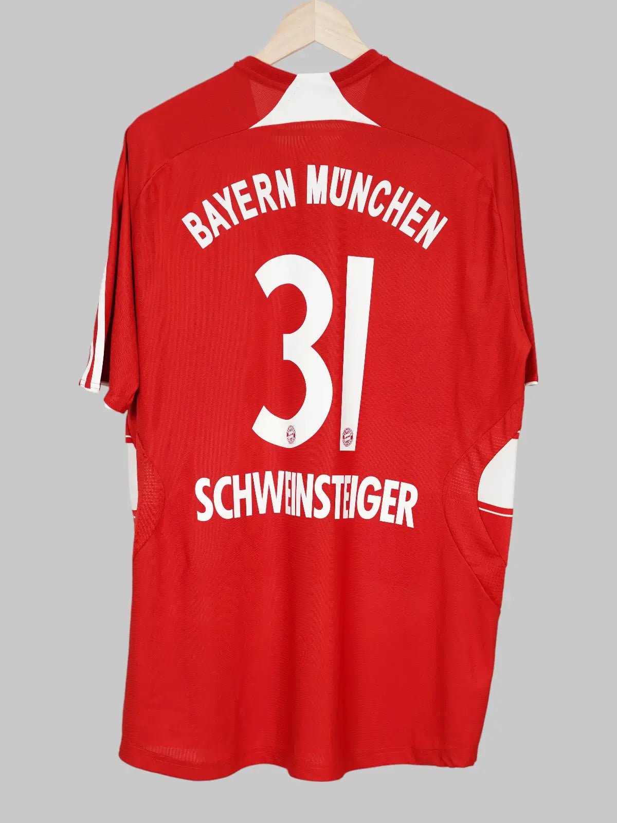 Bayern Munich Home Shirt 2007/9 Schweinsteiger 31 (M)
