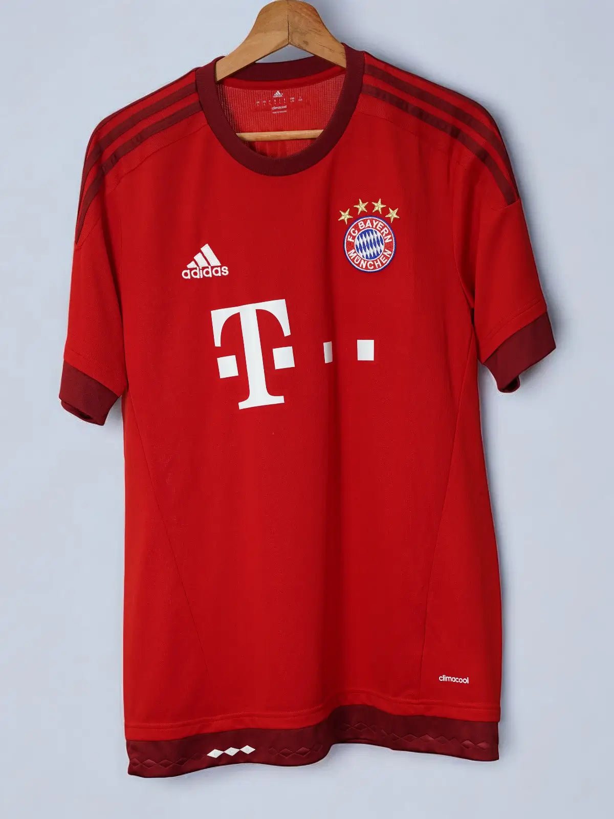 Bayern Munich Home Shirt 2015/16 Lewandowski 9 (L)
