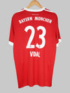 Bayern Munich Home Shirt 2017/18 Vidal #23 (XL)
