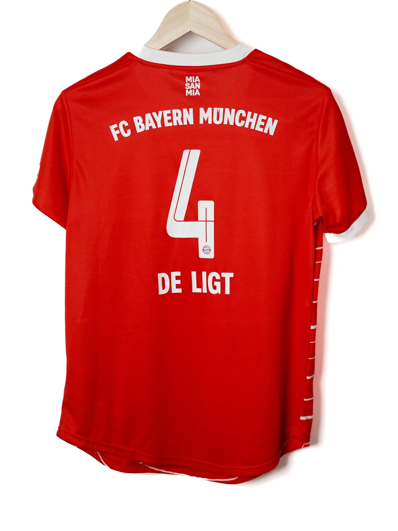 Bayern Munich Home Shirt 2022/23 De Ligt 4 (L Kids)