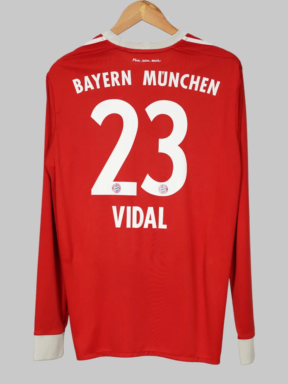 Bayern Munich L/S Home Shirt 2017/18 Vidal 23 (L)