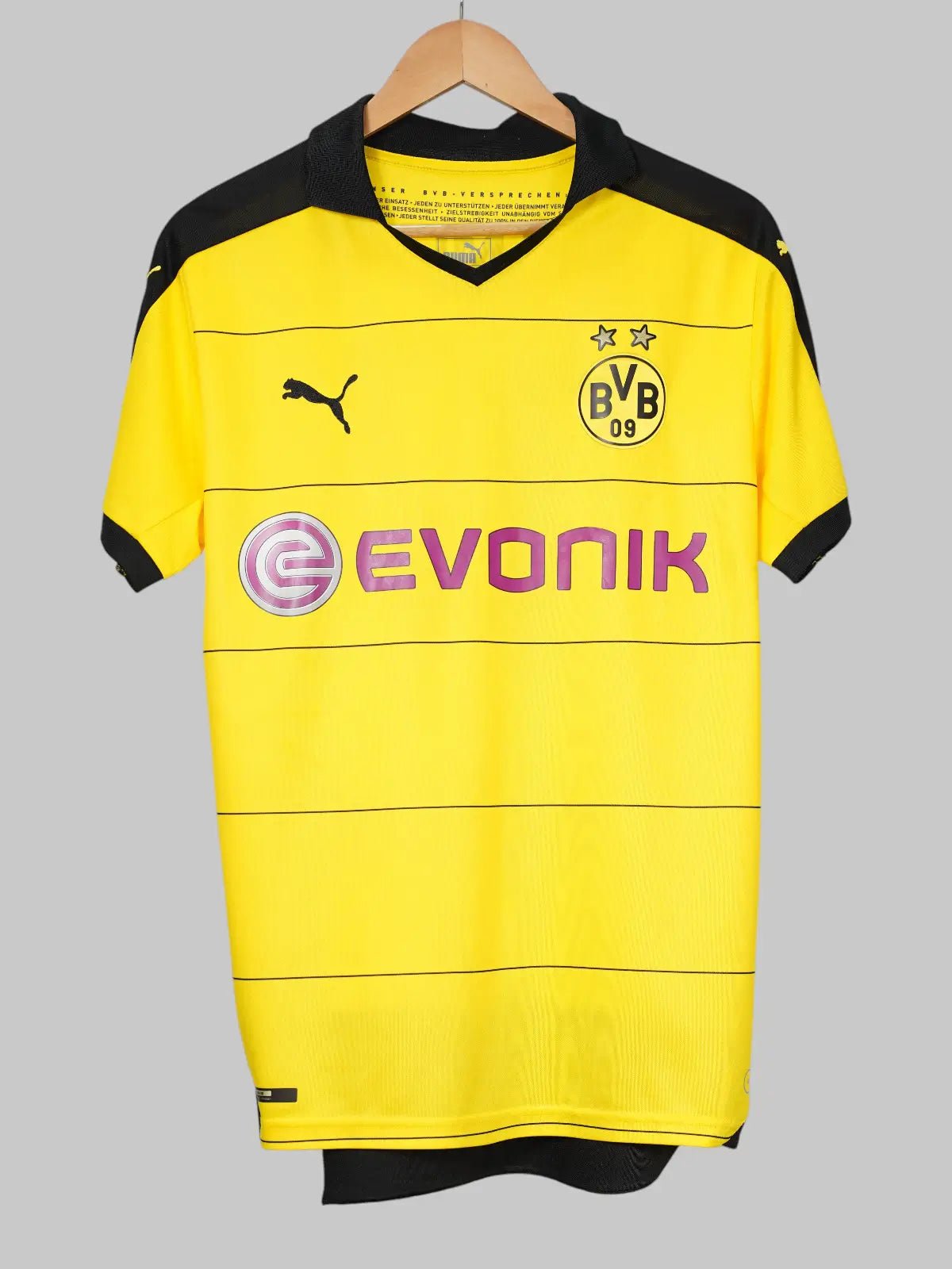 Borrusia Dortmund Home Shirt 2015/16 Aubameyang 17 (M)
