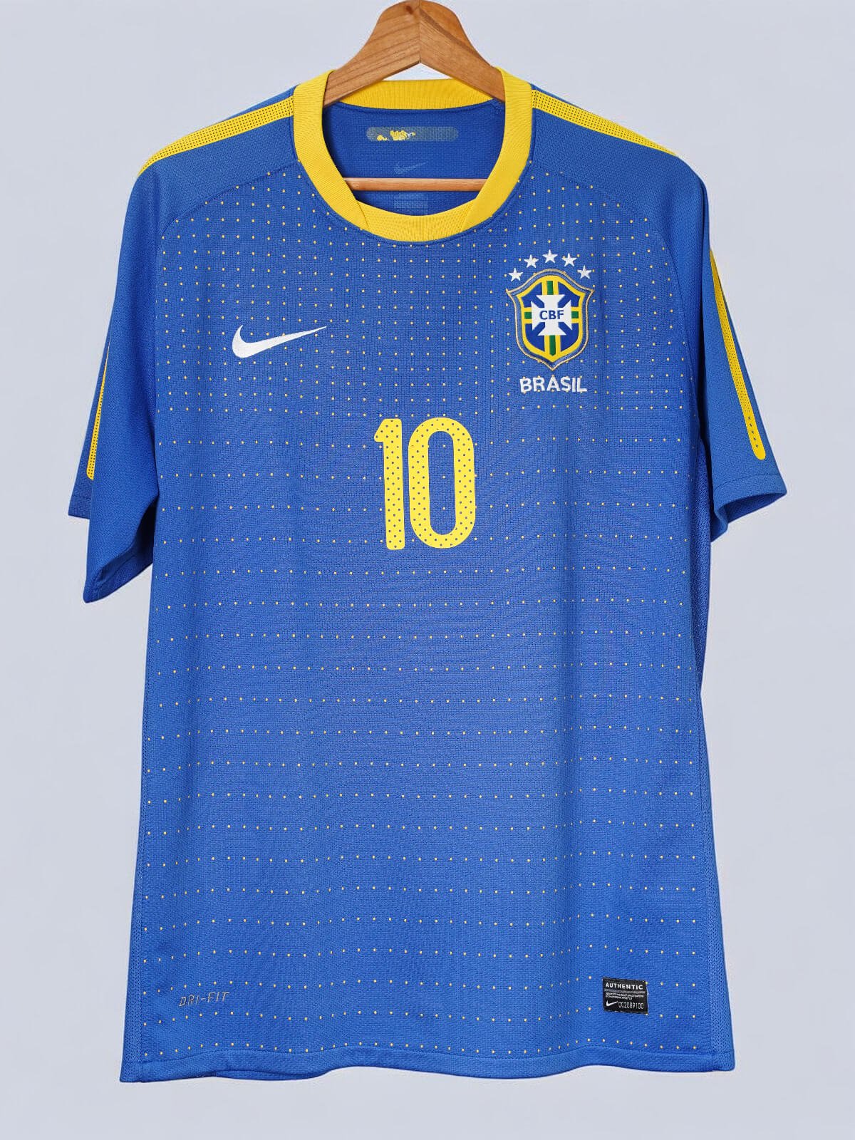 Brazil Away Shirt 2010/11 Kaka 10 (L)