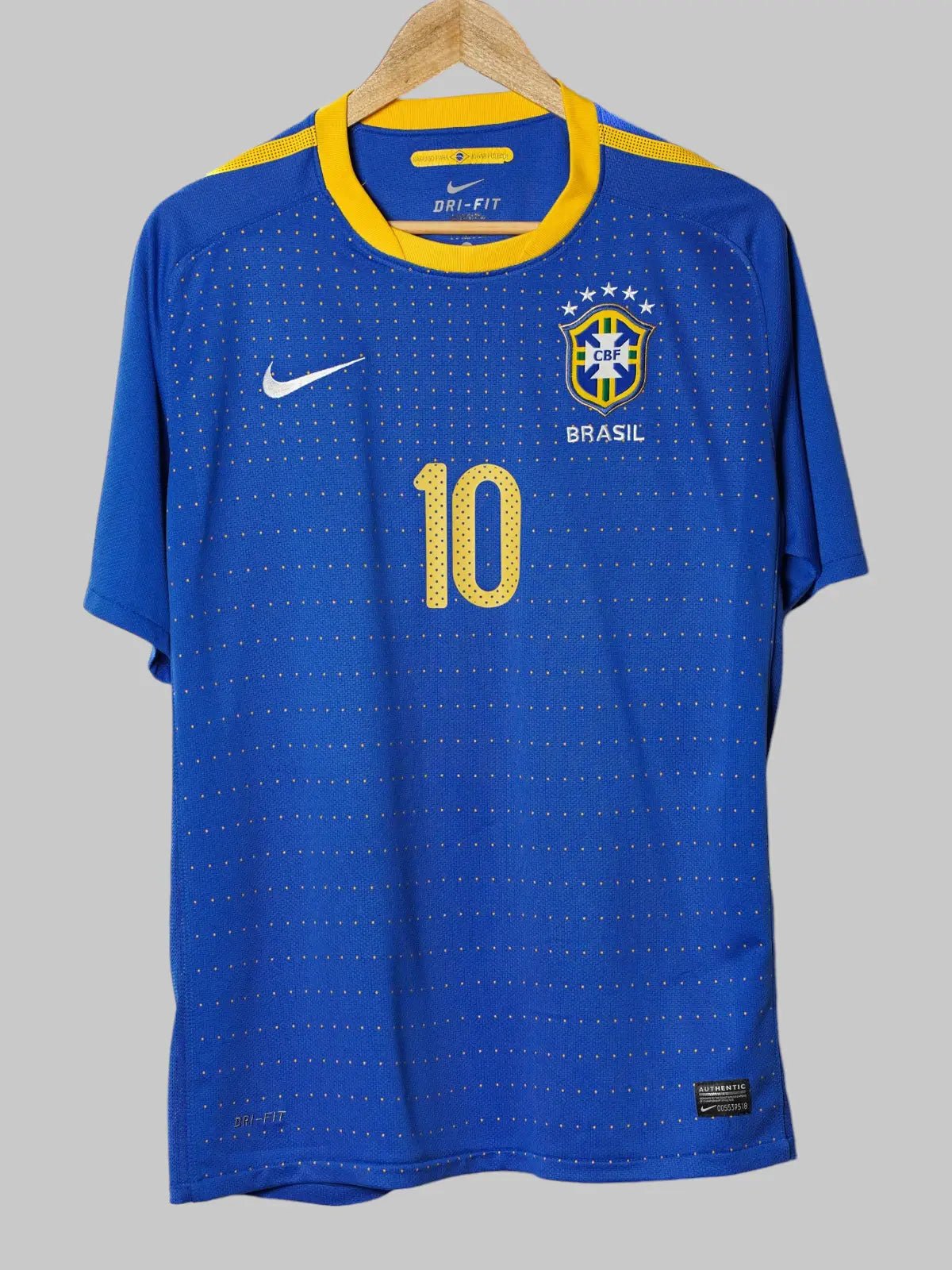 Brazil Away Shirt 2010/11 Kaka 10 (L)