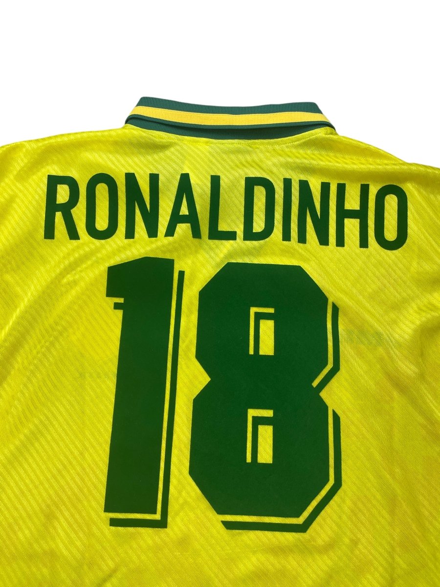 Brazil Home Shirt 1996/97 Ronaldinho #18 - 10/10 - L