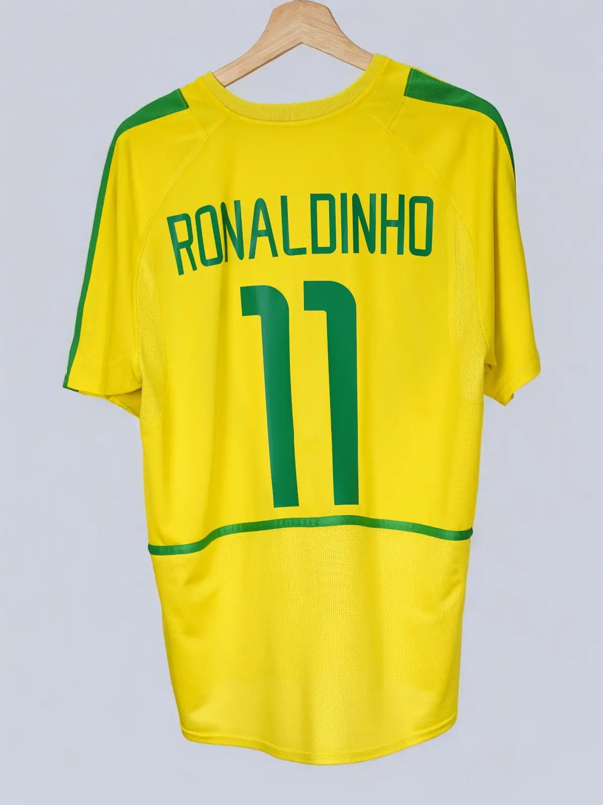 Brazil Home Shirt 2002/3 Ronaldinho 11 (M)