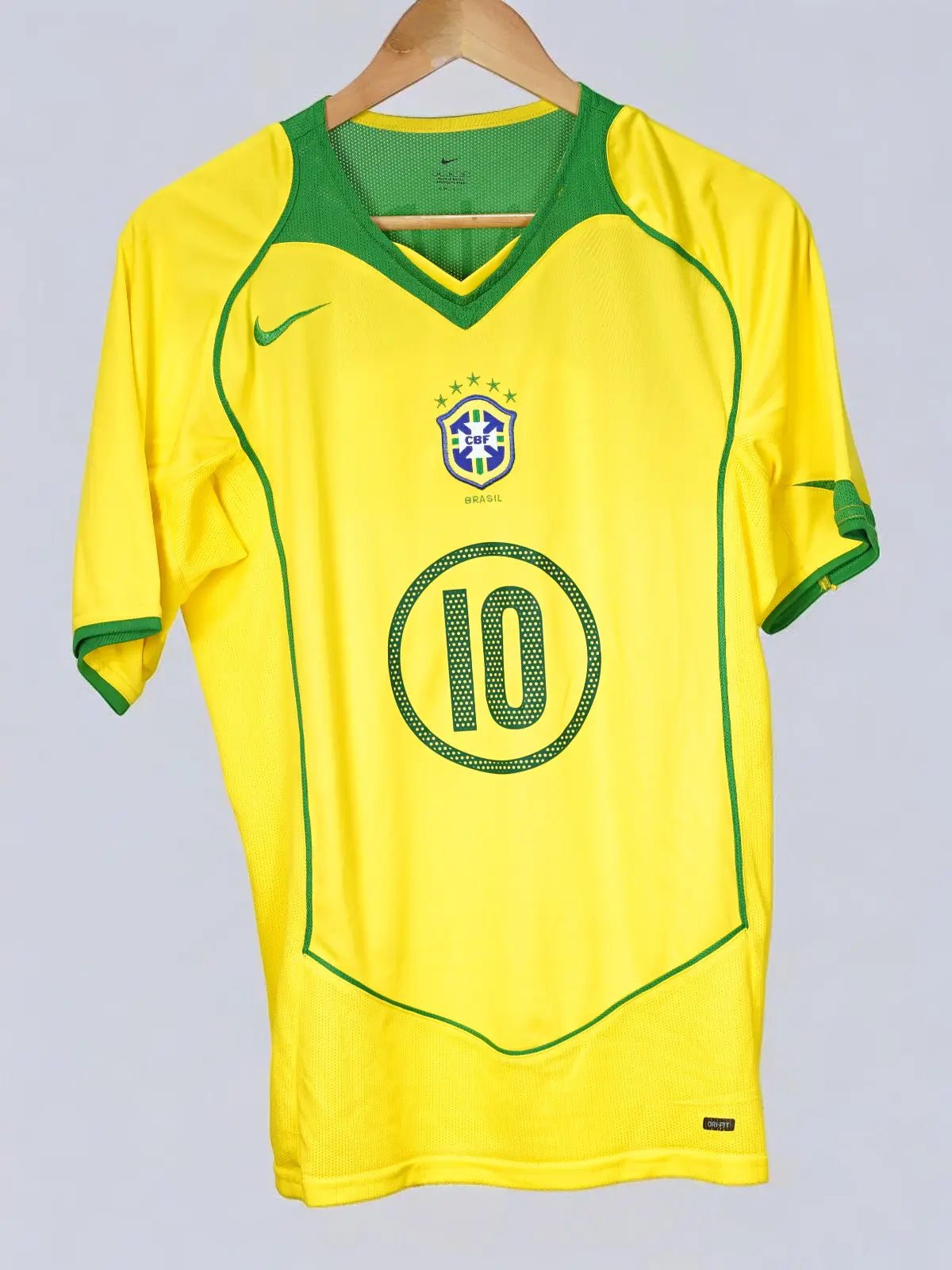 Brazil Home Shirt 2004/5 Ronaldinho 10 (M)