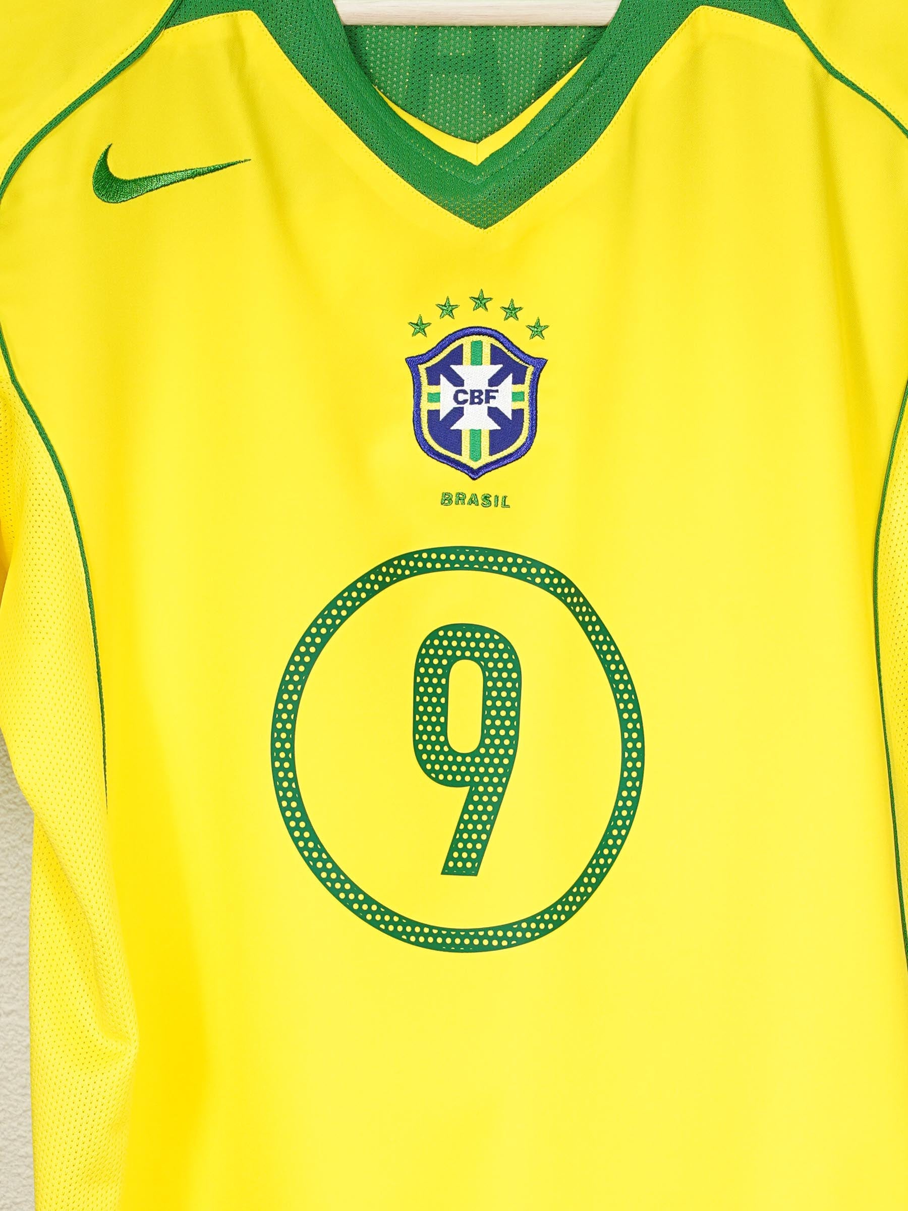 2004-06 Brazil Ronaldo #9 Home Shirt (M) Nike | First11