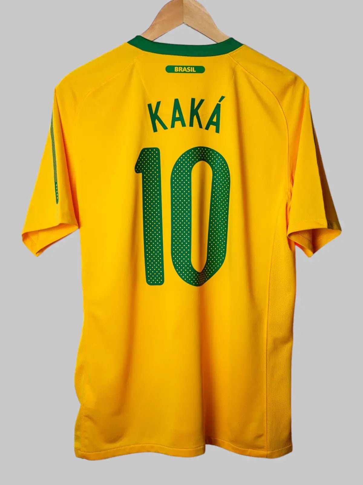Brazil Home Shirt 2010/11 BNWT Kaka 10 (M)
