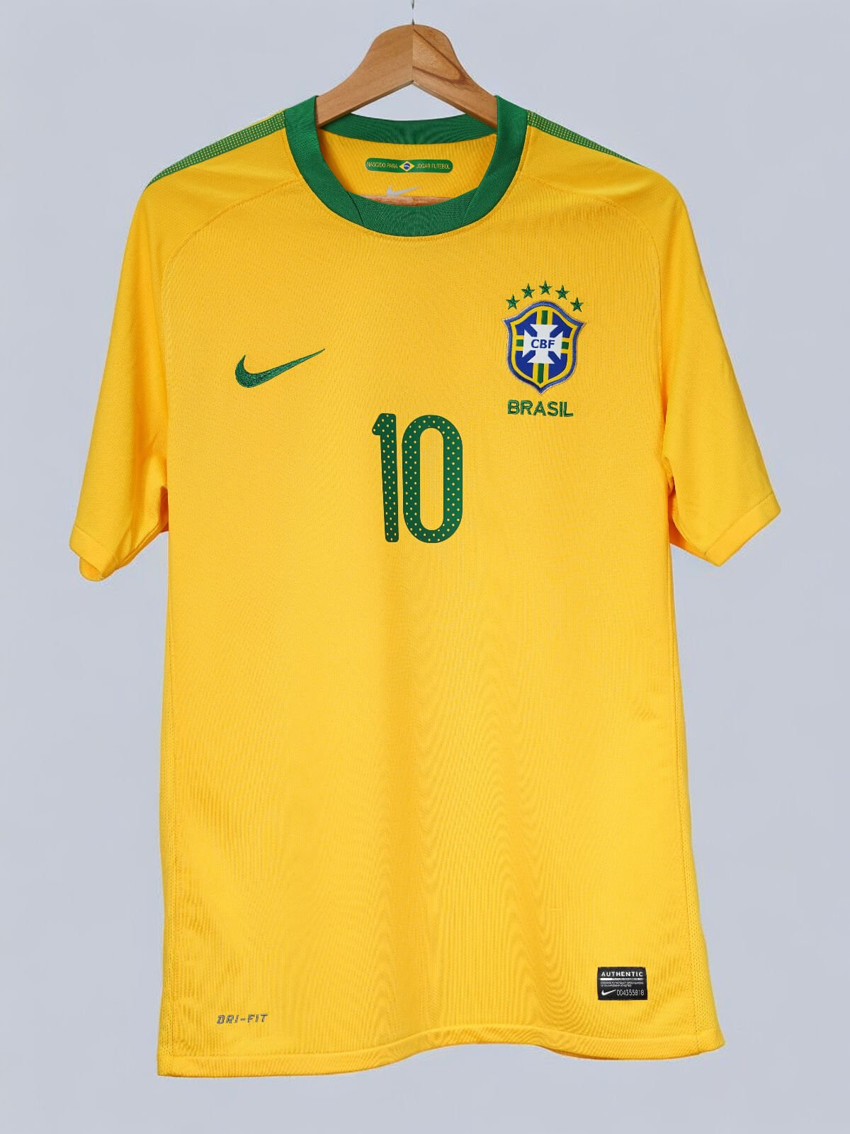 Brazil Home Shirt 2010/11 Kaka 10 (M)