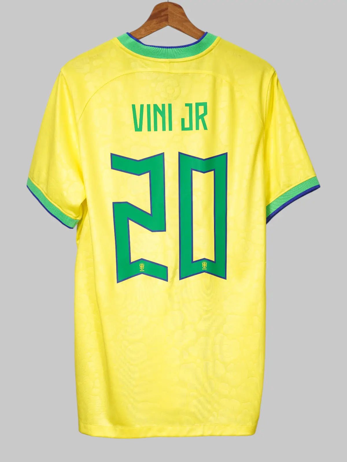 Brazil Home Shirt 2022/23 Vini Jr 20 (L)