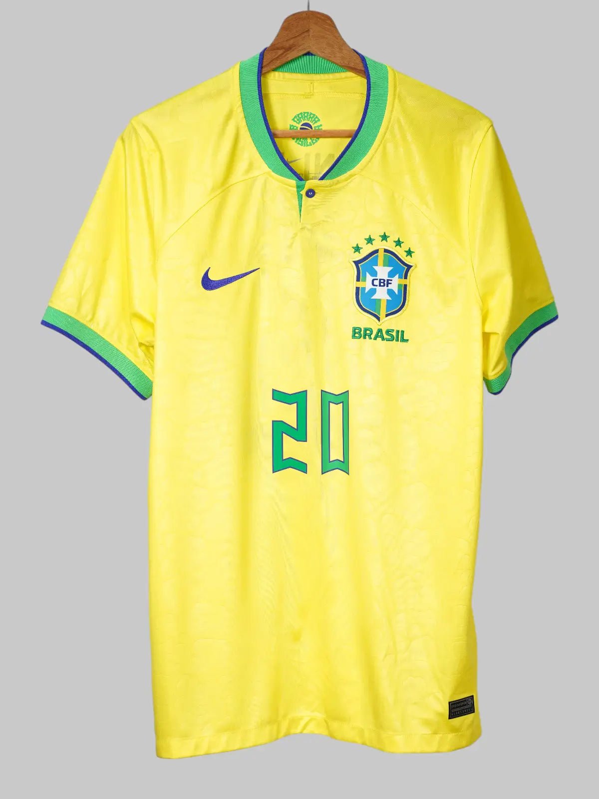 Brazil Home Shirt 2022/23 Vini Jr 20 (L)