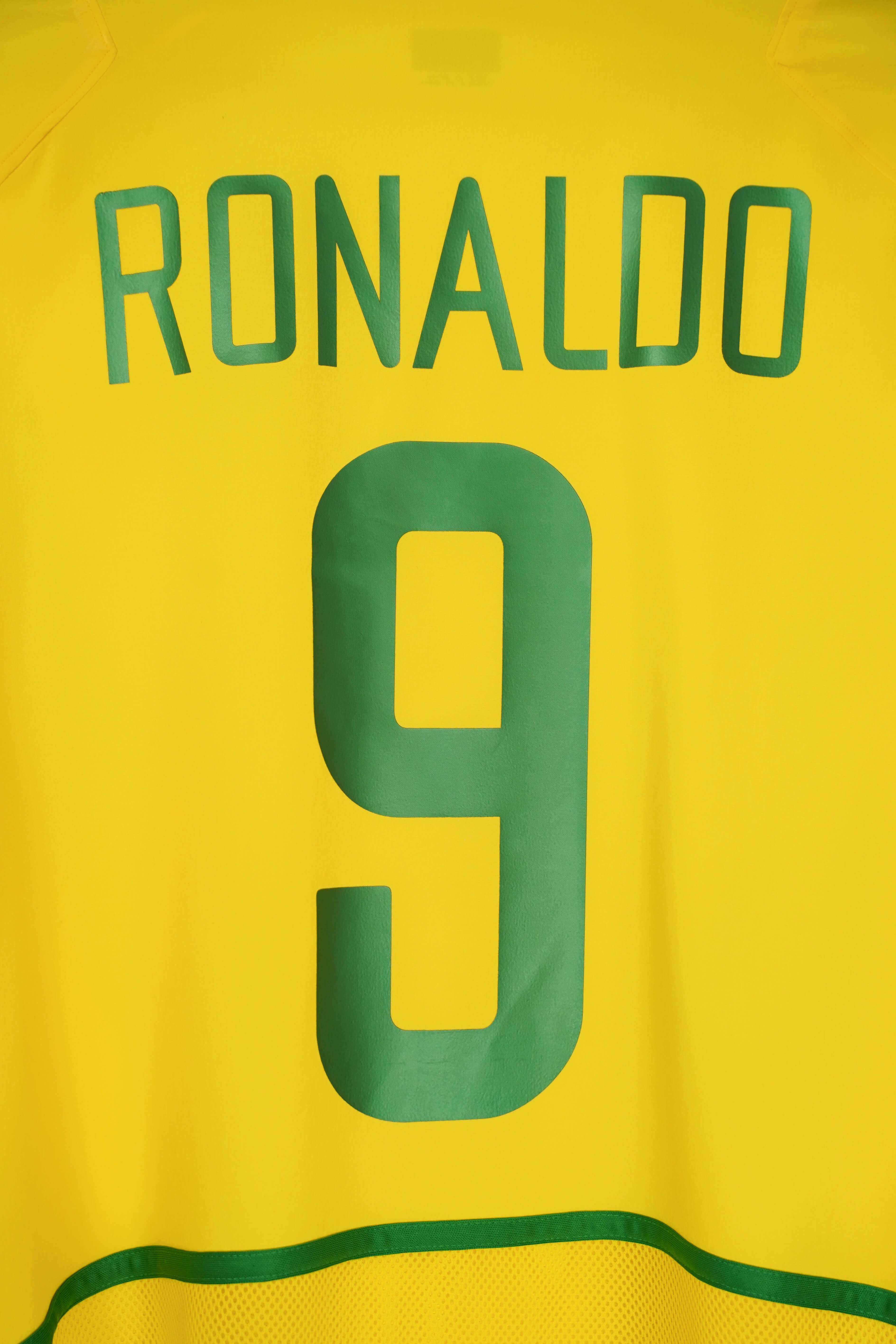 Brazil Home Football Shirt 2002/3 - Ronaldo #9 - Size L – First11