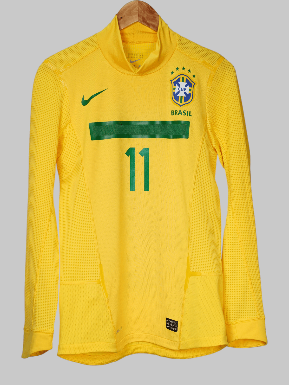 Brazil Home Shirt L/S 2011/12 Neymar 11 Player Issue (M)