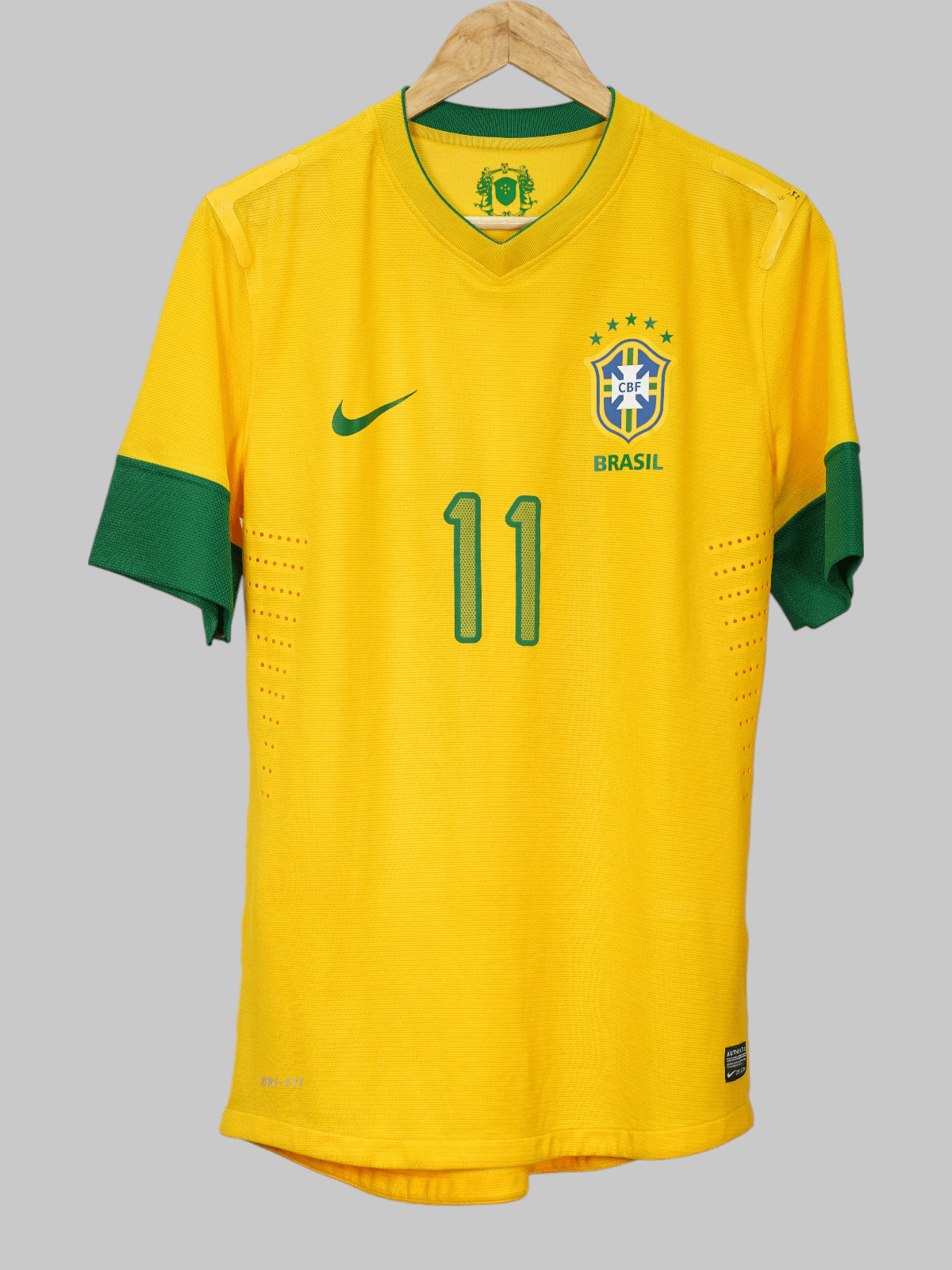 Brazil Home Shirt Player Issue 2012/13 Neymar 11 (L)