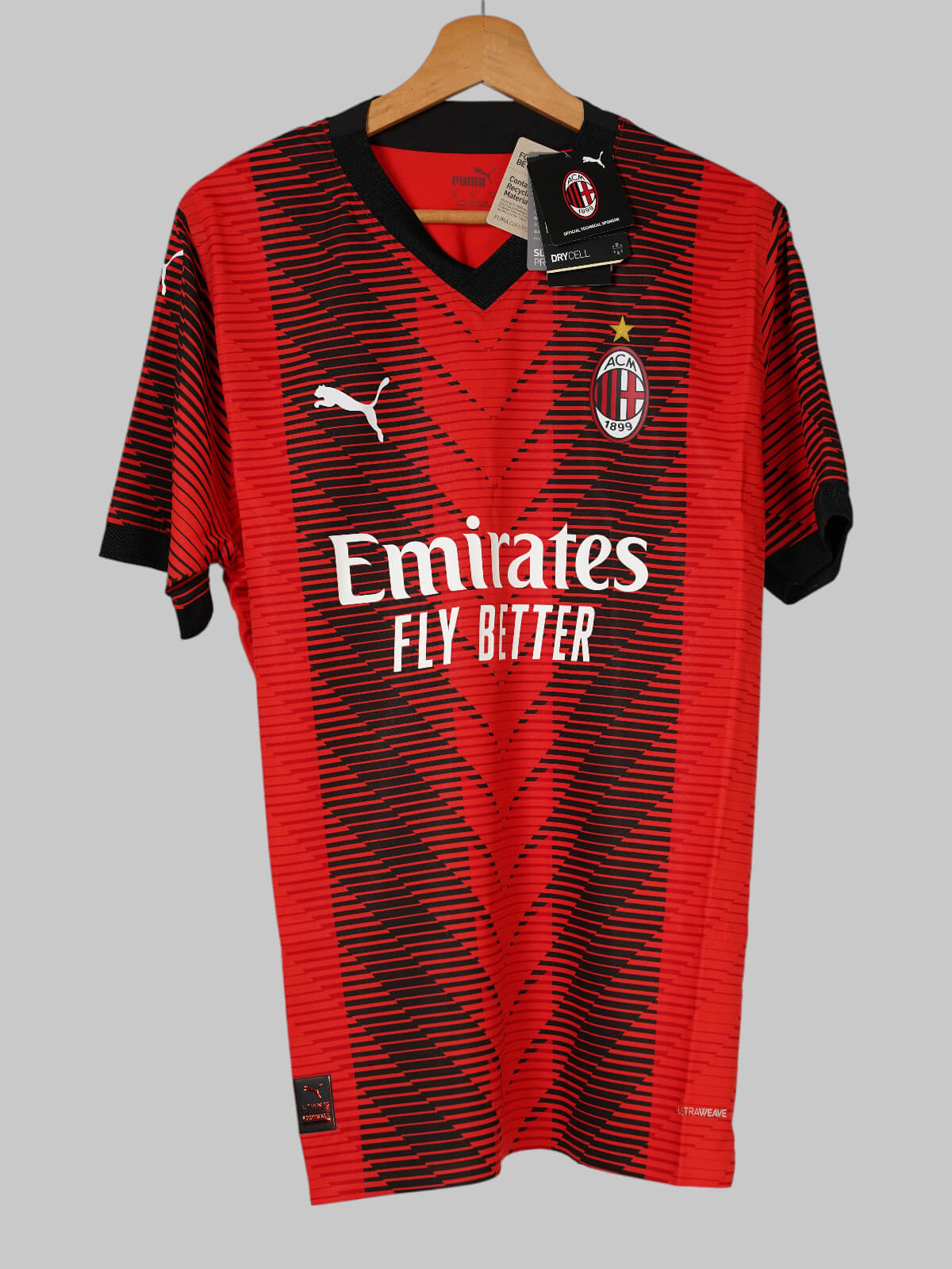 AC Milan Home Shirt Player Issue 2023/24 BNWT Pulisic #11 (M)