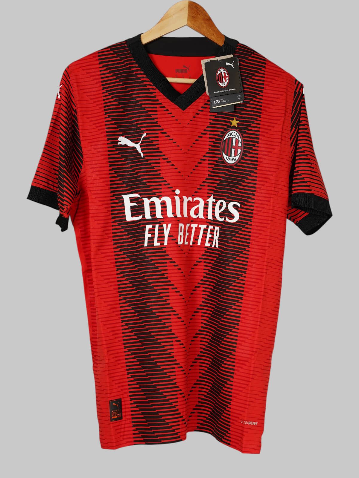 AC Milan Home Shirt Player Issue 2023/24 BNWT Theo #19 (M)