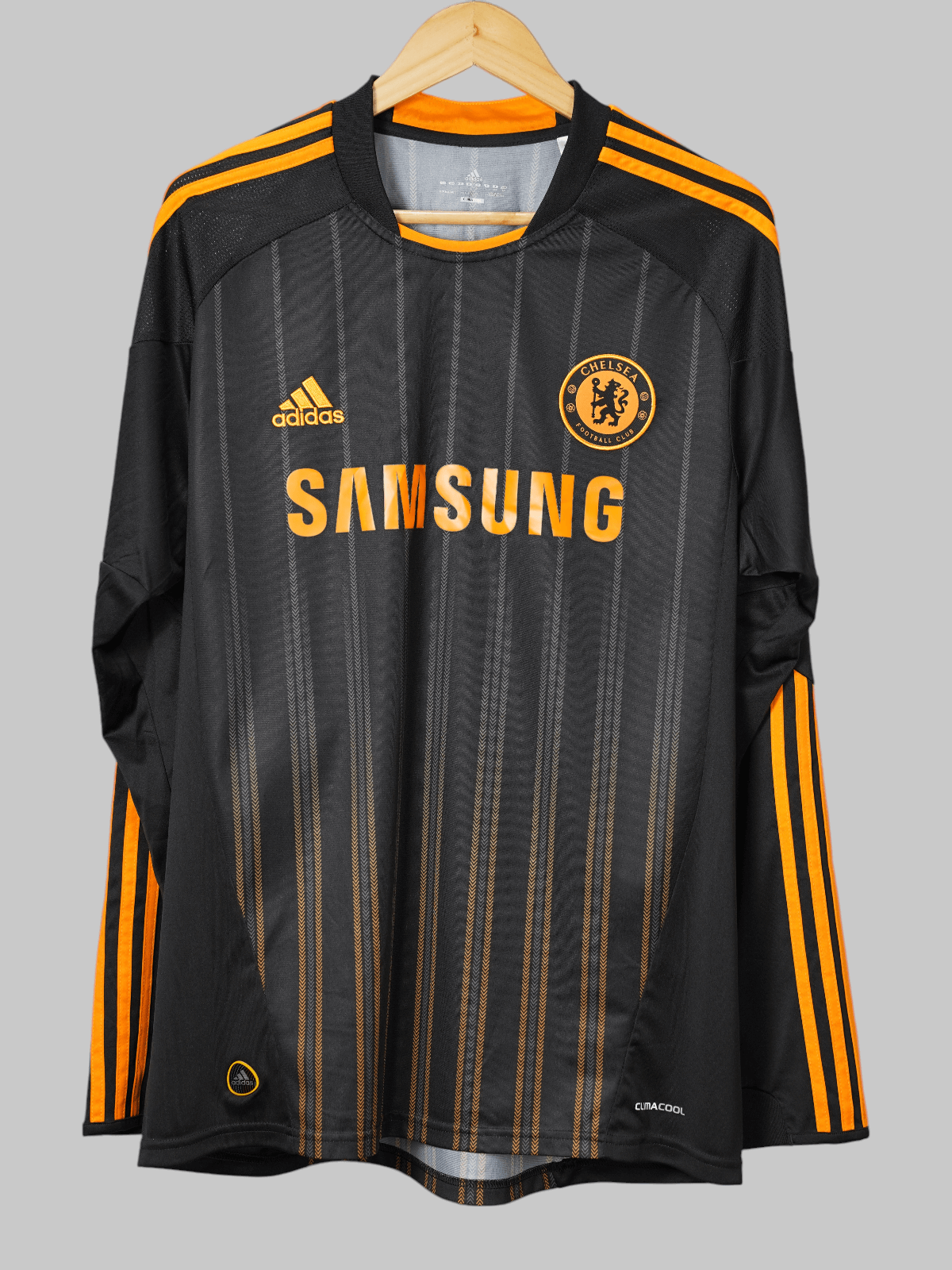 Chelsea Away Shirt L/S 2010/11 Essien 5 (L)