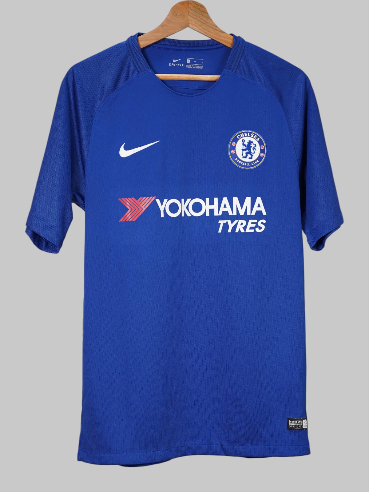 Chelsea Home Shirt 2017/18 Hazard 10 (M)