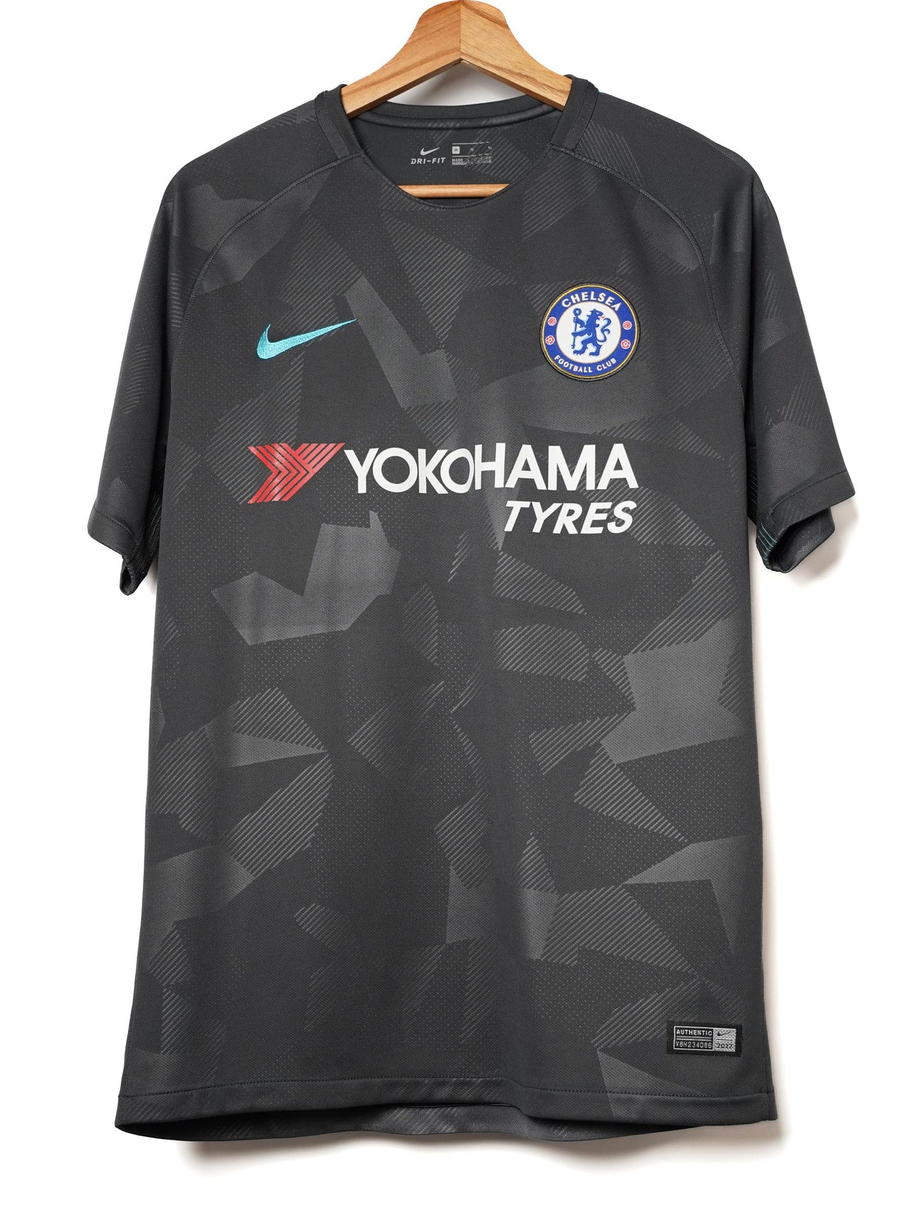 Chelsea Third Shirt 2017/18 Hazard 10 (M)