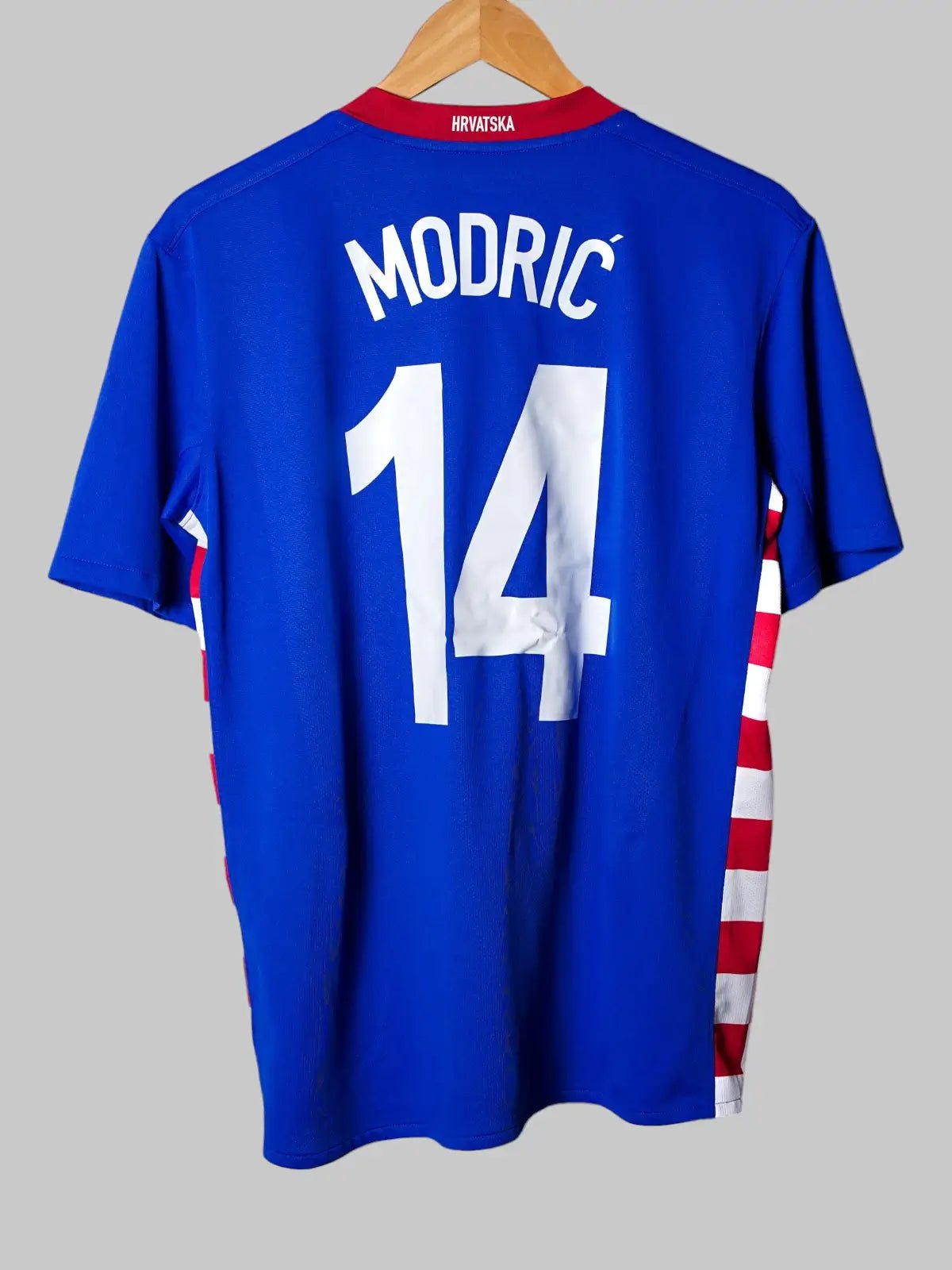 Croatia Home Shirt 2007/9 Modric 14 (M)