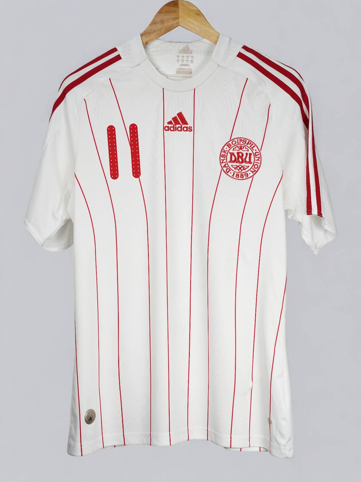 Denmark Away Shirt 2008/9 Bendtner 11 (M)