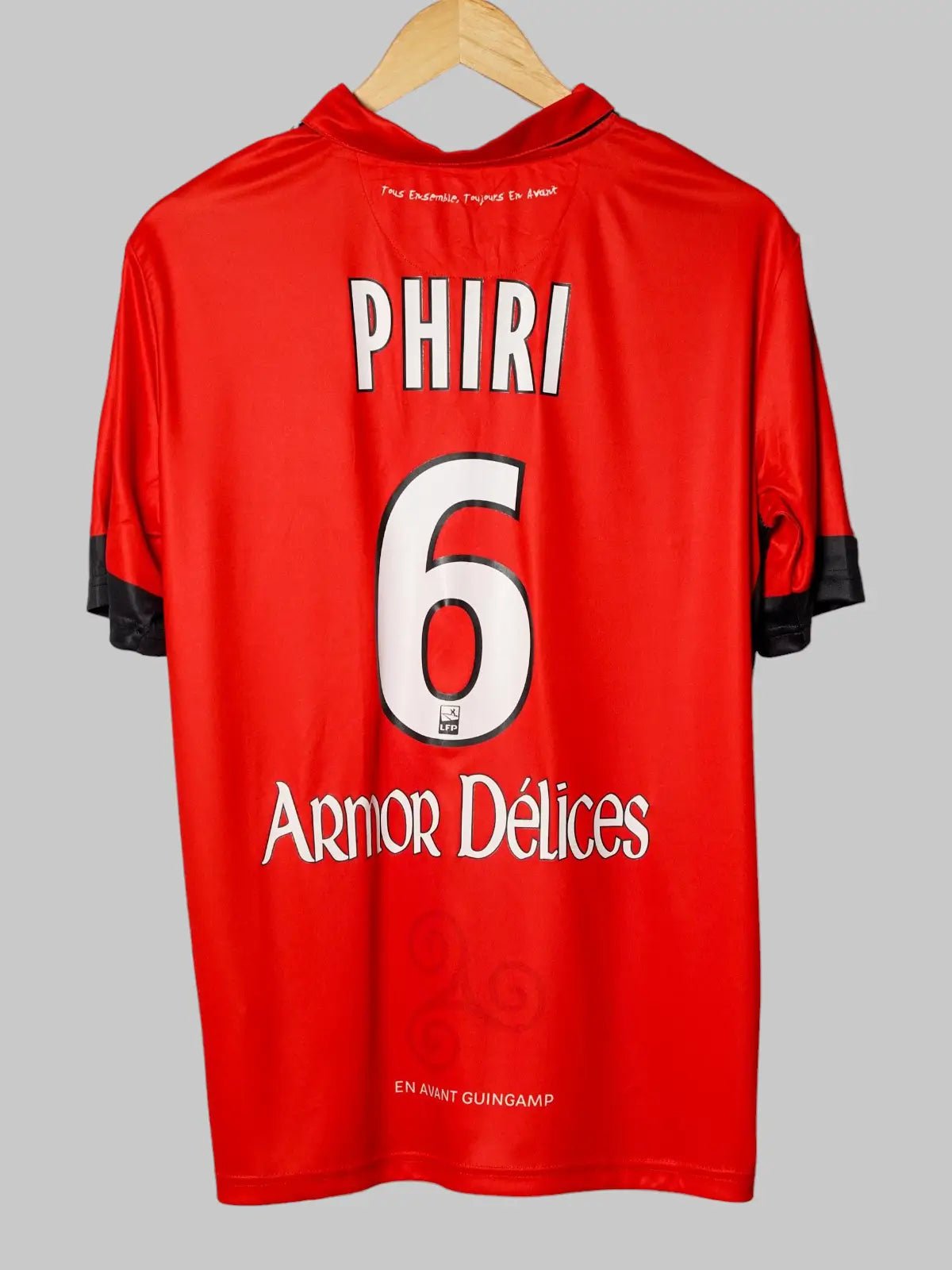 EA Guingamp Home Shirt 2019/20 Phiri 6 (M)