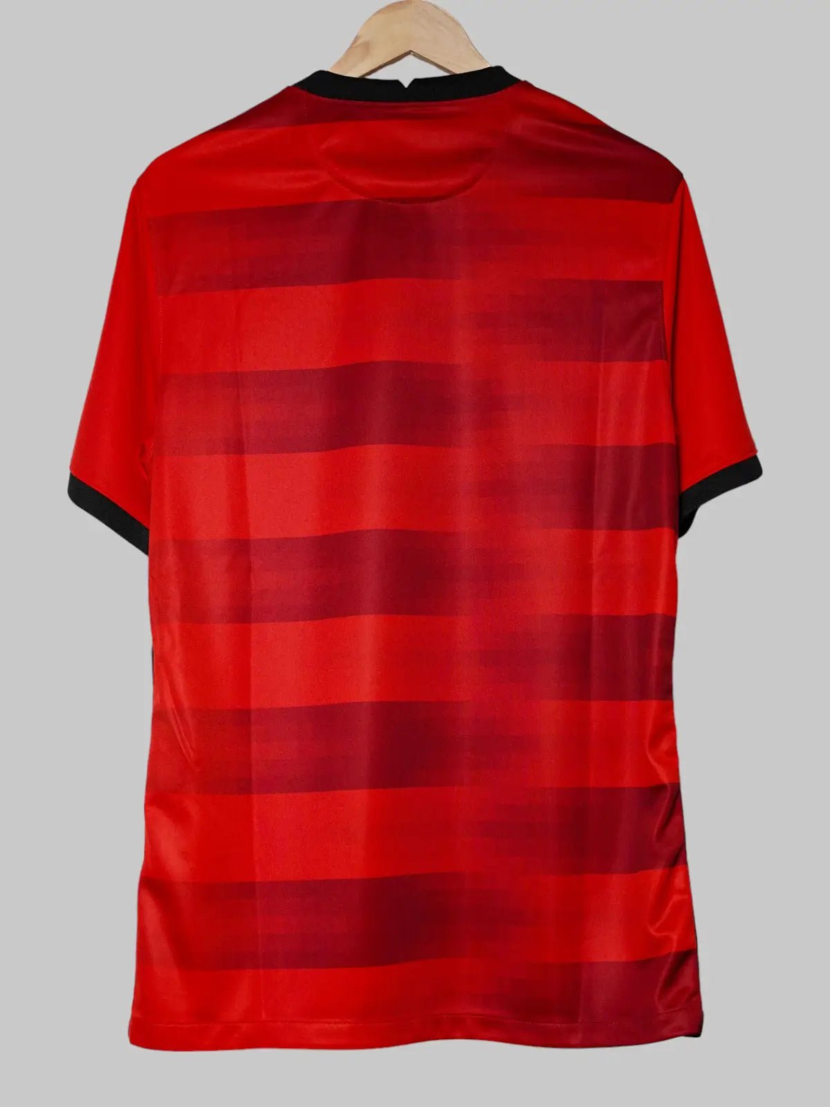 Eintracht Frankfurt Away Shirt 2021/22 (L)