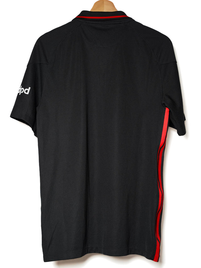 Eintracht Frankfurt Home Shirt 2021/22 (M)