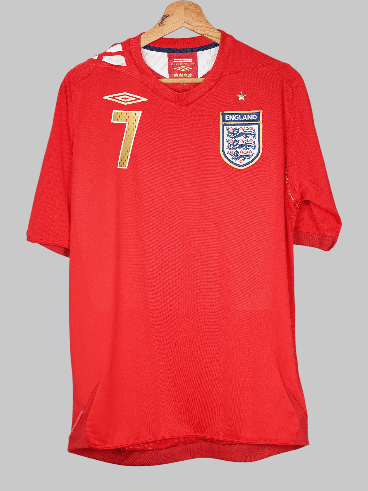 2006/7 England Beckham #7 Away Shirt (M) Umbro – First11