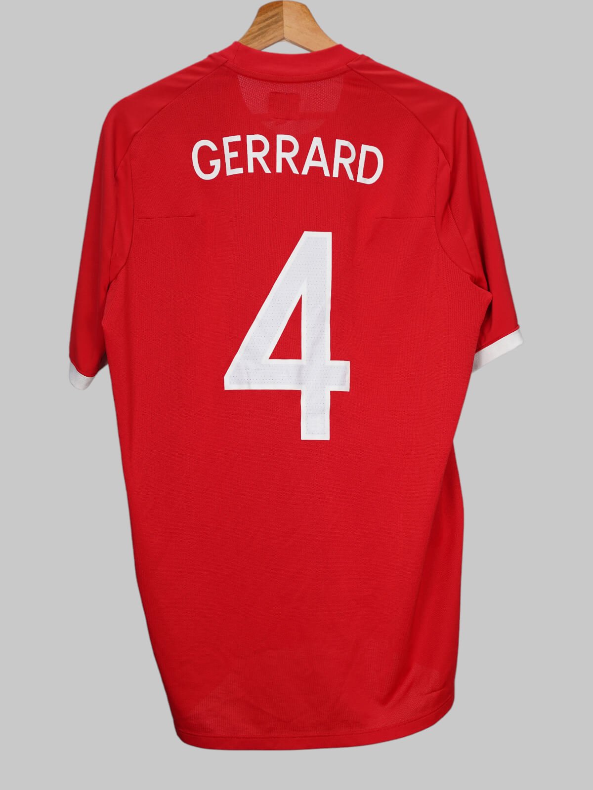 England Away Shirt 2010/11 Gerrard 4 (L)