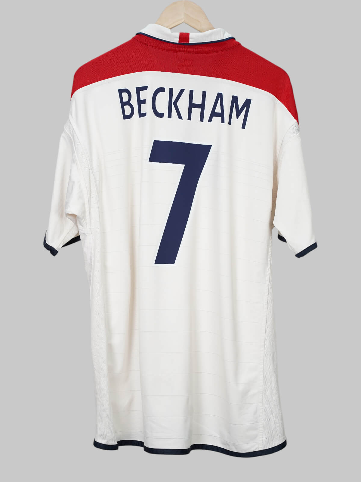 England Home Shirt 2004/5 Beckham 7 (M)